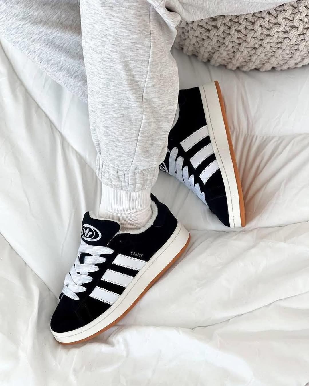 Adidas Campus 00s