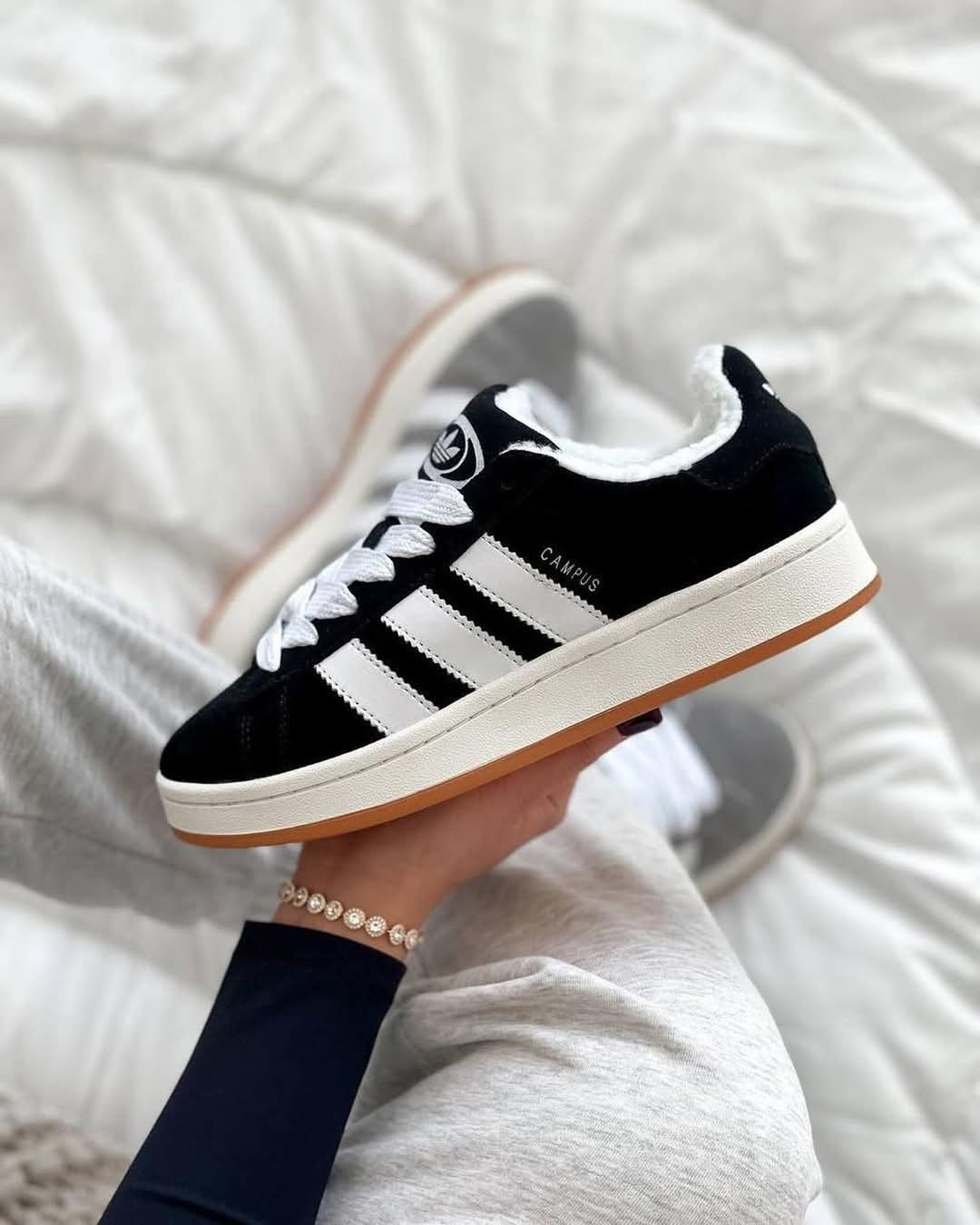 Adidas Campus 00s