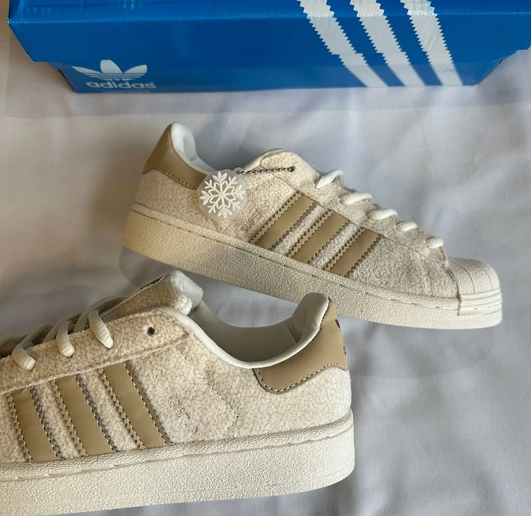 Adidas Superstar