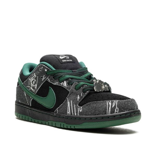 SB Dunk Low There Skateboards