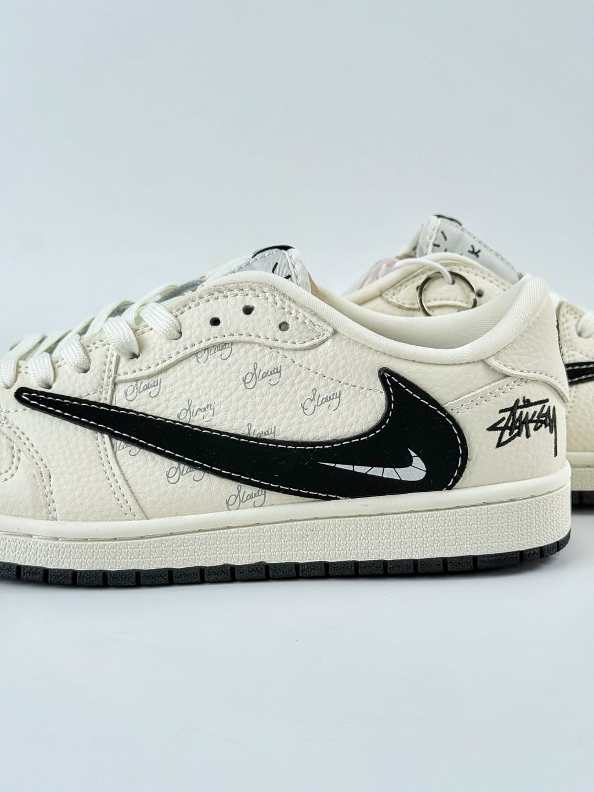 Travis Scott x Nike Air Jordan 1 Low x Stussy - Beige