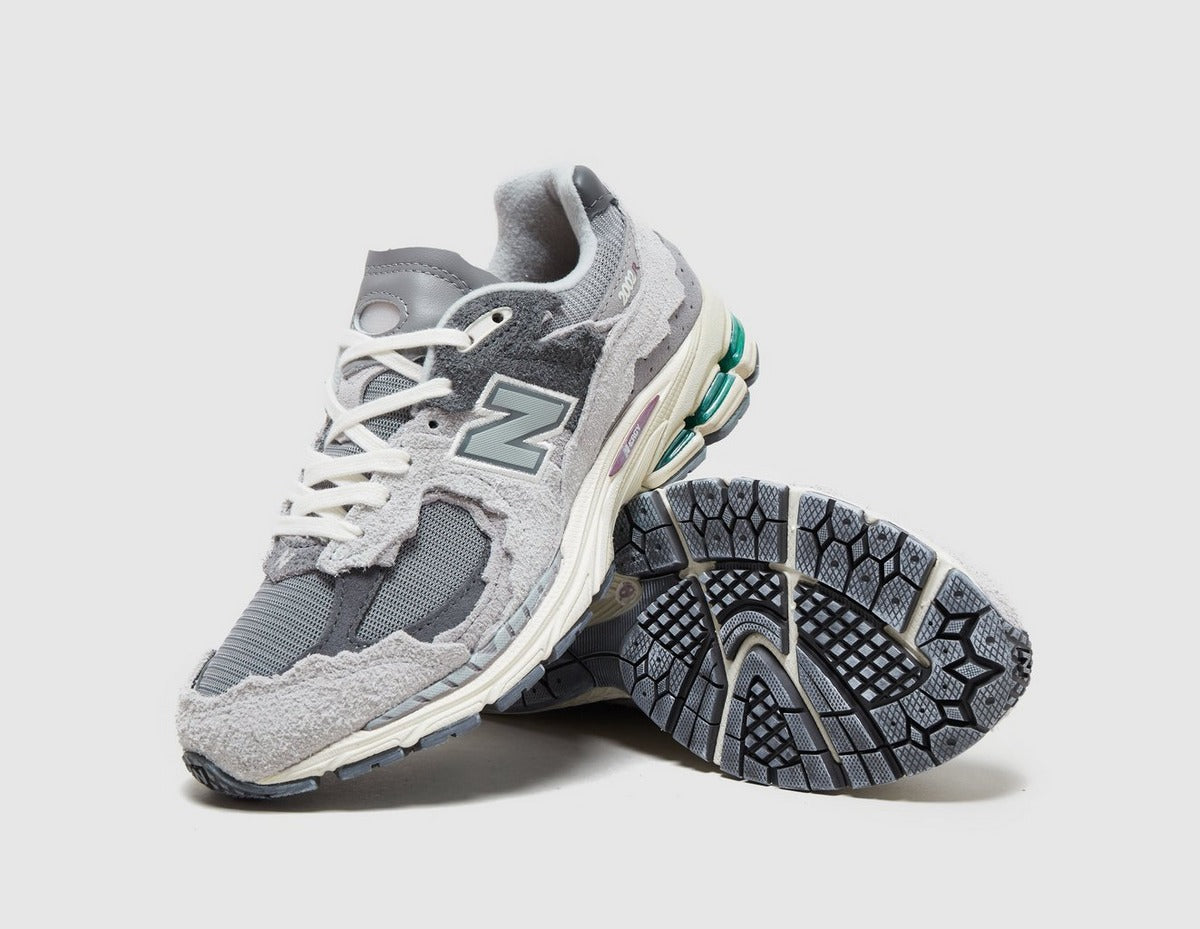 New Balance 2002 R