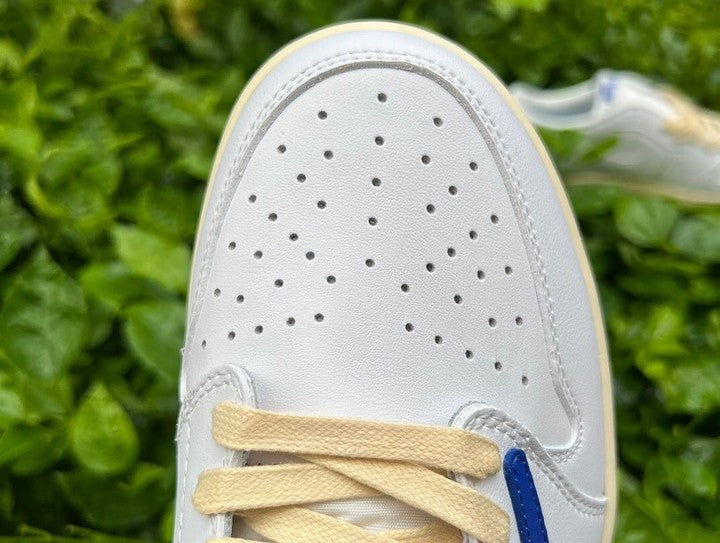 Jordan 1 low x Travis Scott