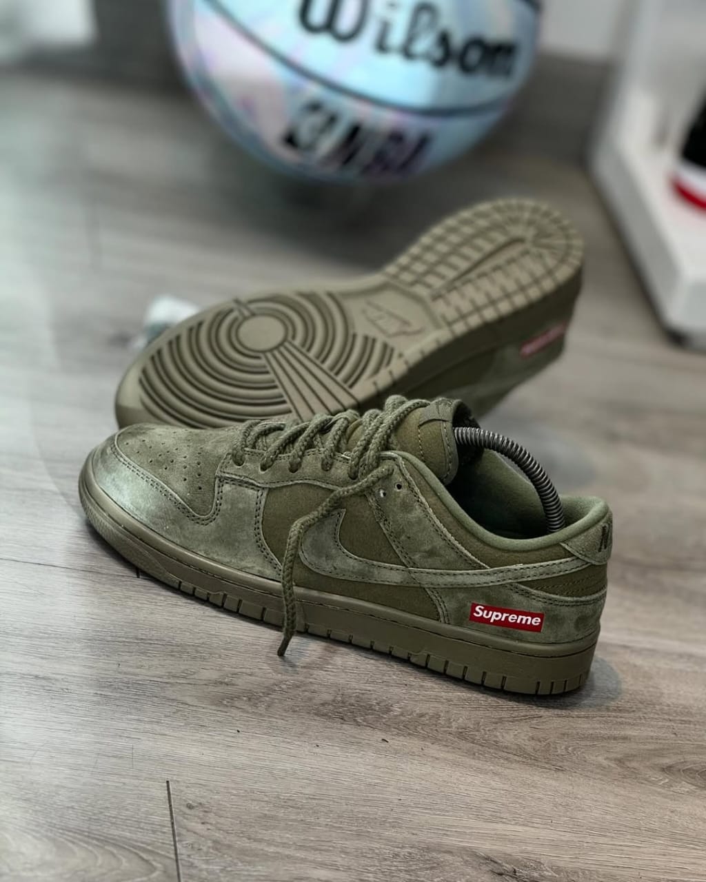 Supreme x Nike sb dunk low pro olive green