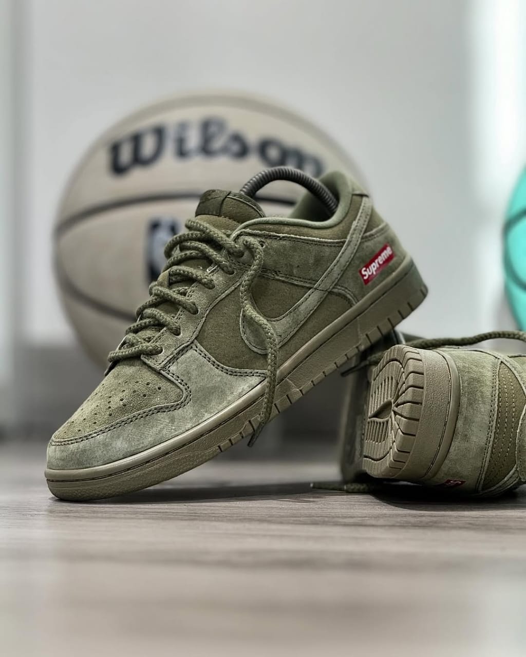 Supreme x Nike sb dunk low pro olive green