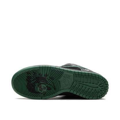 SB Dunk Low There Skateboards