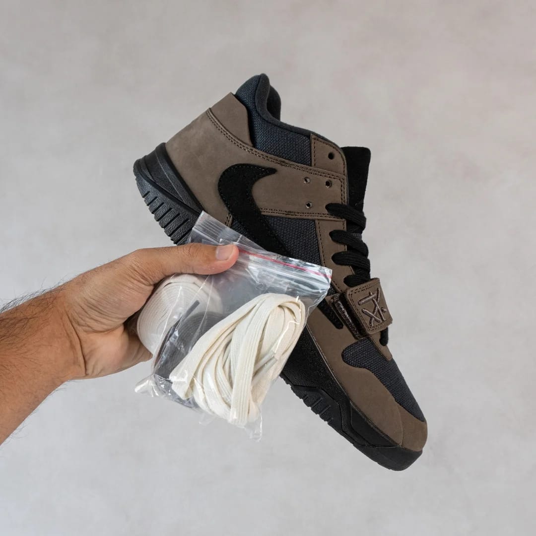 Travis Scott × Jordan Jumpman Jack "DARK MOCHA"