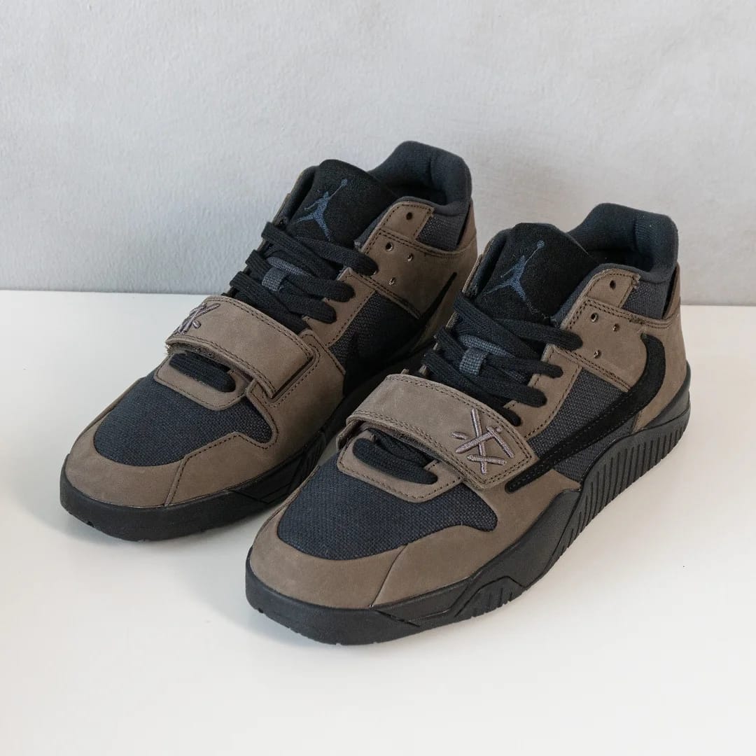 Travis Scott × Jordan Jumpman Jack "DARK MOCHA"