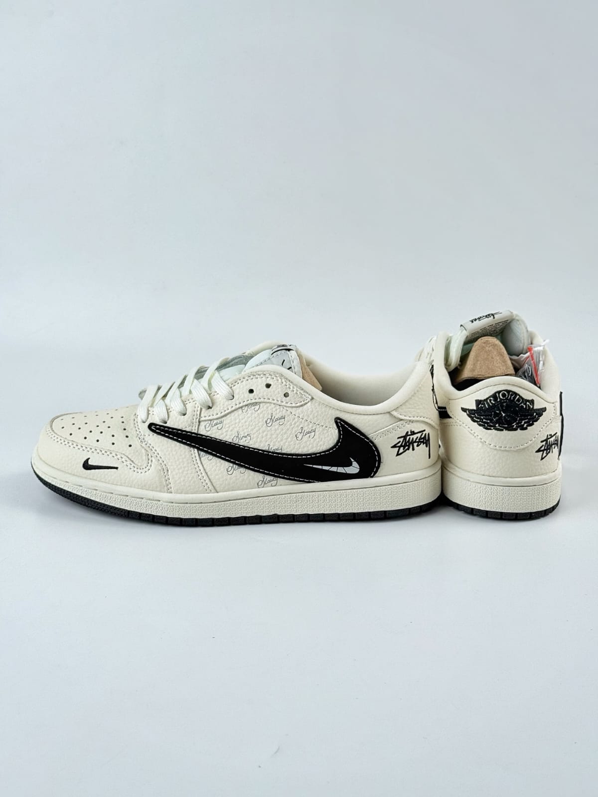 Travis Scott x Nike Air Jordan 1 Low x Stussy  - Beige