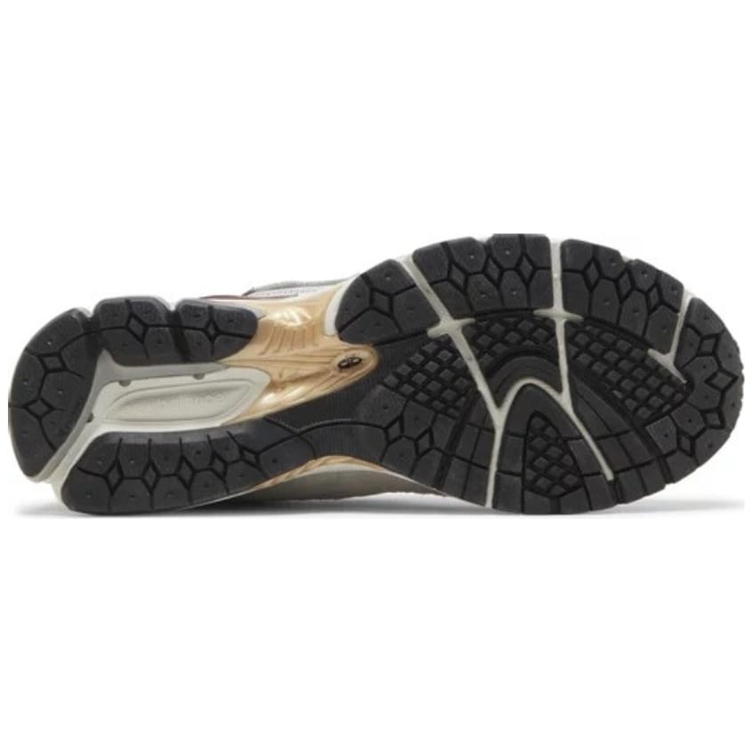 New Balance 1906R Metallic Silver Metallic Gold