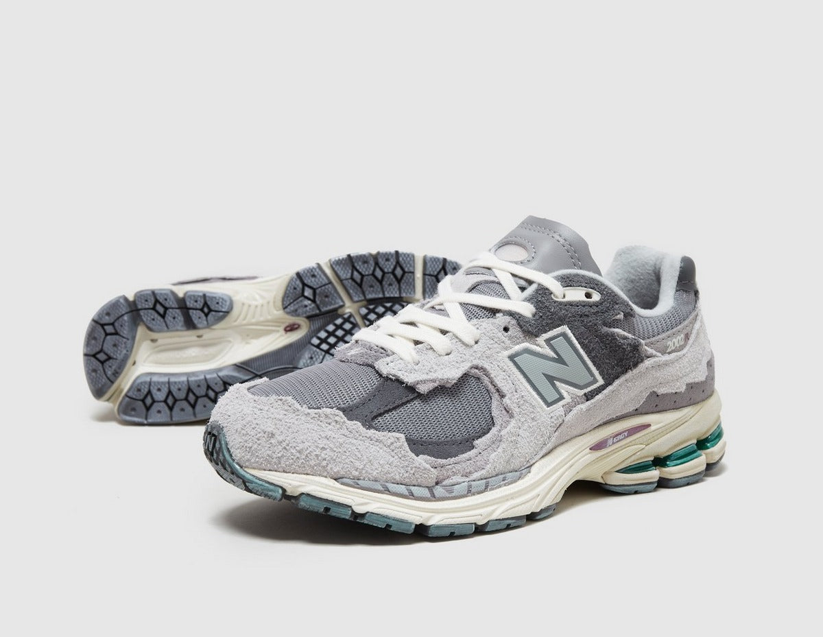 New Balance 2002 R